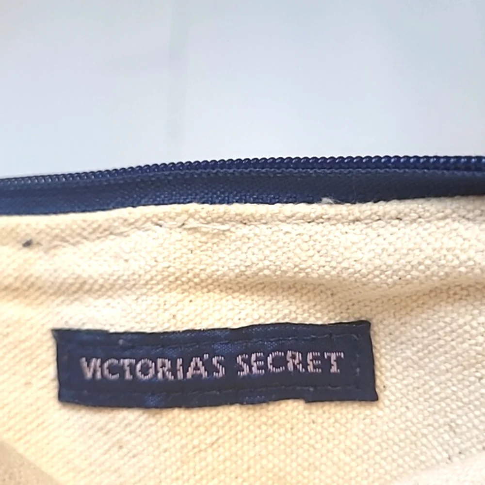 Victoria's Secret Cosmetic Bag Make Up Jewelry Pouch Pink Colorblock Zip Travel